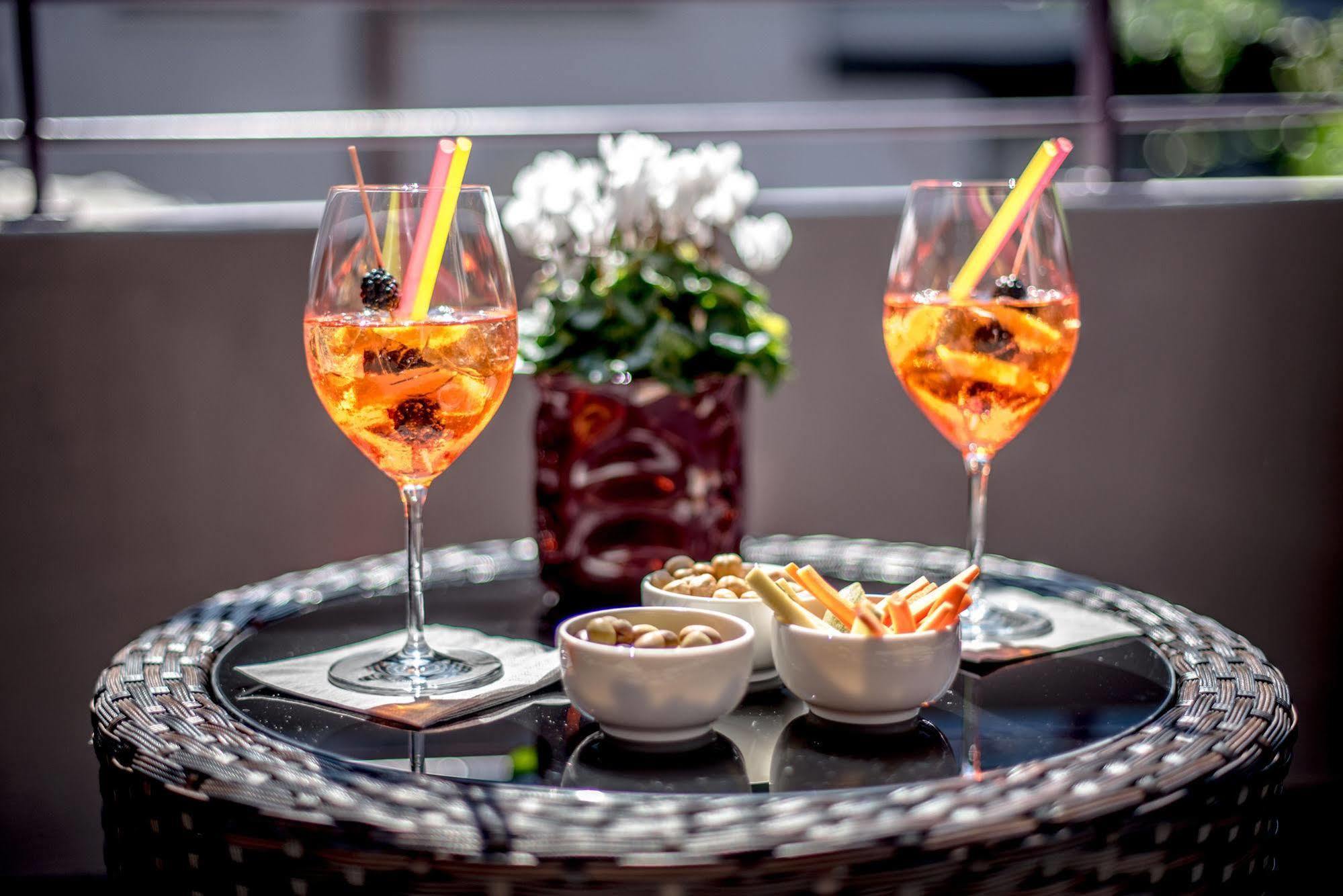 Uve Rooms & Wine Bar Ла-Морра Екстер'єр фото