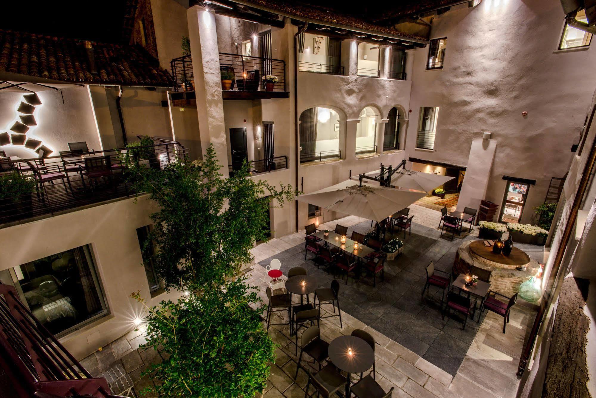 Uve Rooms & Wine Bar Ла-Морра Екстер'єр фото