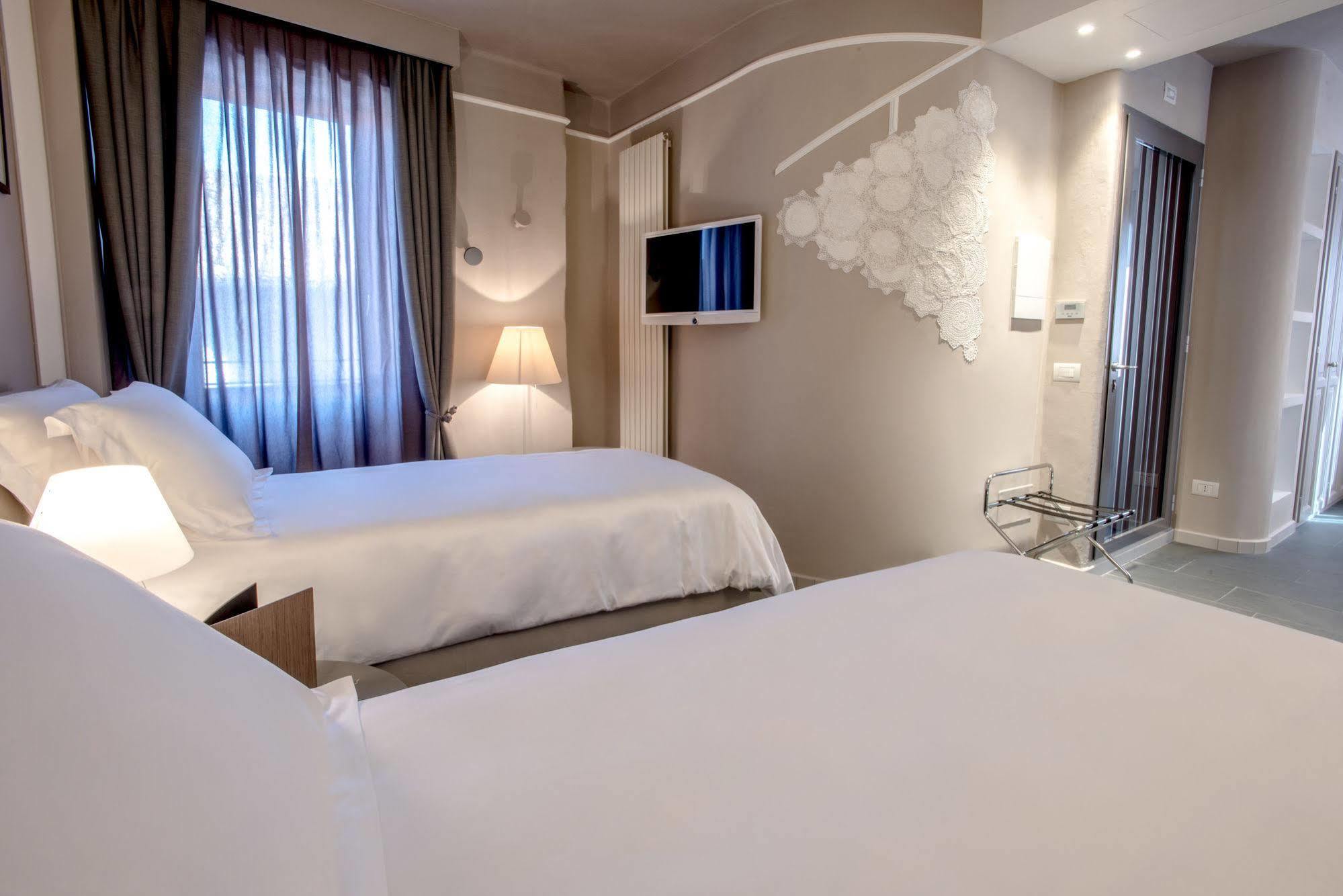 Uve Rooms & Wine Bar Ла-Морра Екстер'єр фото